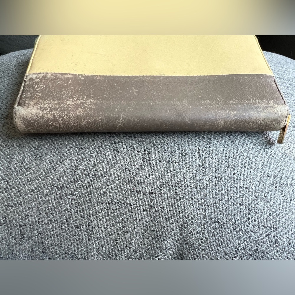 Celine Two-Tone Leather Zipper Wallet - Picture 10 of 12